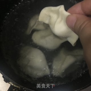 金针菇肉馅饺子的做法步骤：8