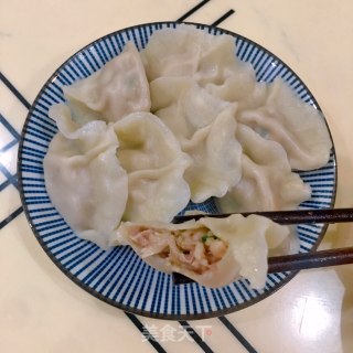 金针菇肉馅饺子的做法步骤：12