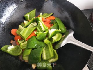 胡萝卜青椒炒肉的做法步骤：6