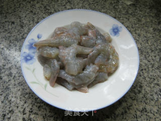 菠萝虾球的做法步骤：4
