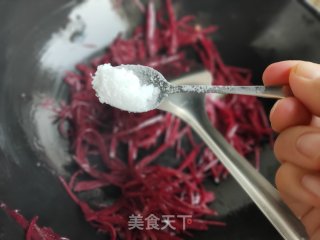 清炒紫菜头的做法步骤：7