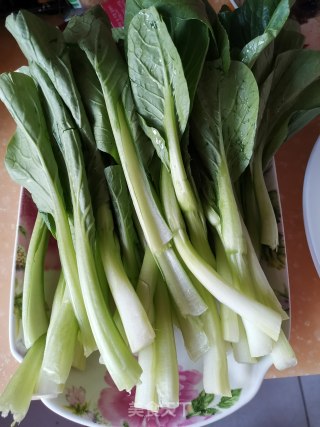 白灼菜芯的做法步骤：1
