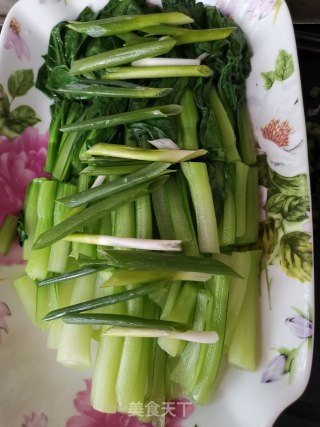 白灼菜芯的做法步骤：4