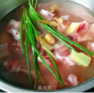 红烧排骨卤蛋的做法步骤：5