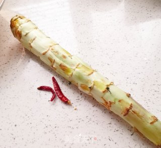 豆豉炝炒莴笋片的做法步骤：1