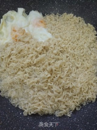 油泼辣子面的做法步骤：1