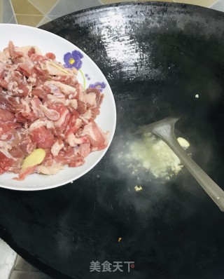 时蔬炒牛腩的做法步骤：6