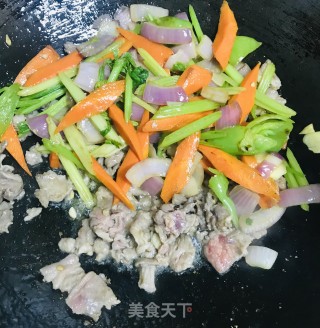 时蔬炒牛腩的做法步骤：8