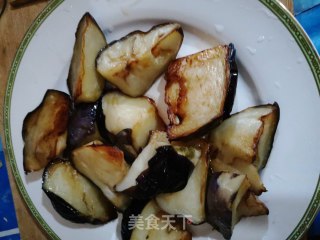 鱼香茄子的做法步骤：2