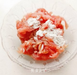 花椰菜炒肉的做法步骤：2