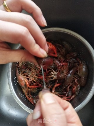 麻辣小龙虾的做法步骤：1