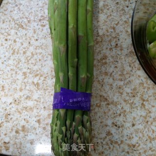 响油芦笋的做法步骤：1