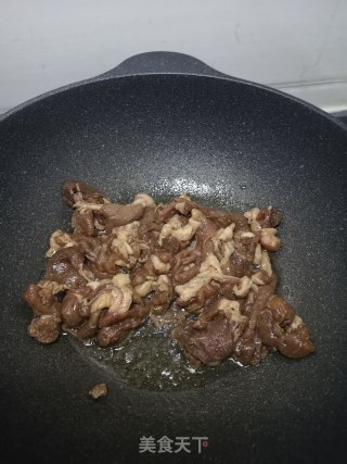 葱爆羊肉的做法步骤：5