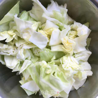 响油拌包菜的做法步骤：3