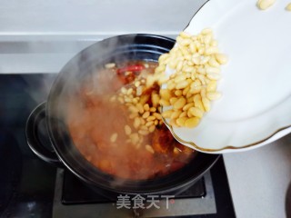满满的胶原蛋白，肥而不腻的黄豆炖猪蹄的做法步骤：9