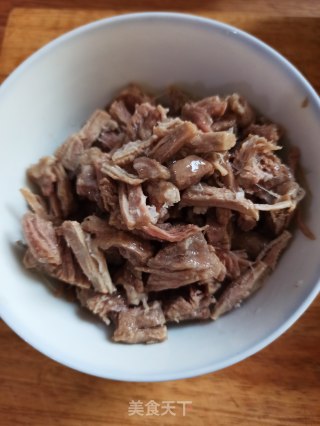 牛肉菠菜疙瘩汤的做法步骤：1