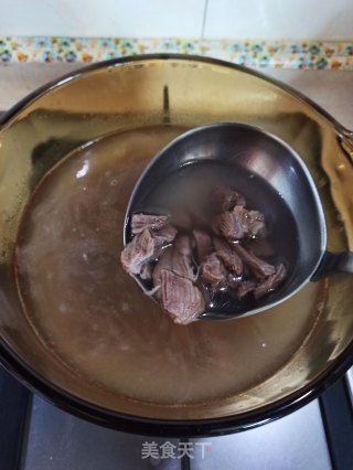牛肉菠菜疙瘩汤的做法步骤：4