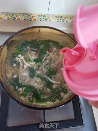 牛肉菠菜疙瘩汤的做法步骤：10