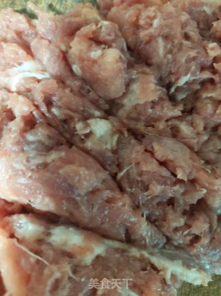 葡萄干瘦肉汤的做法步骤：2
