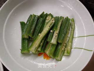 白灼秋葵的做法步骤：4