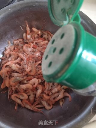 香酥小河虾的做法步骤：4
