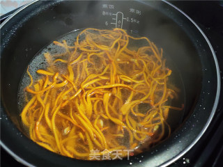 虫草花麻鸭汤的做法步骤：7