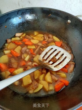 肉烧土豆的做法步骤：6