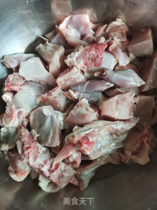 兔肉炖土豆的做法步骤：2
