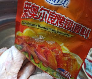 电饭煲懒人鸡翅的做法步骤：2