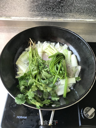 自制葱油的做法步骤：5