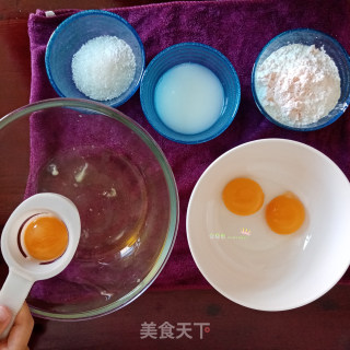 纸盒烘焙 6寸戚风蛋糕 成品超细腻的做法步骤：4
