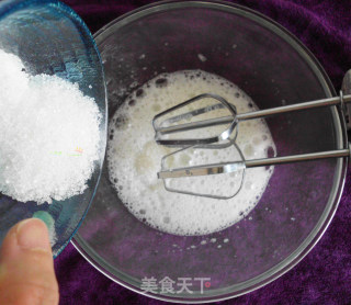 纸盒烘焙 6寸戚风蛋糕 成品超细腻的做法步骤：10