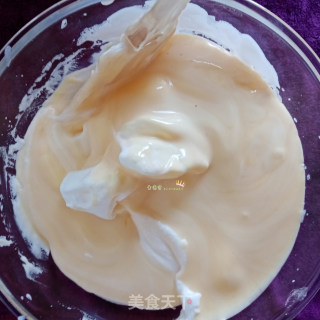纸盒烘焙 6寸戚风蛋糕 成品超细腻的做法步骤：15