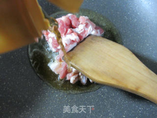 茨菇炒五花肉的做法步骤：4
