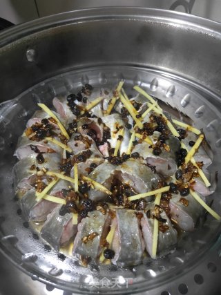 豆豉蒸鳗鱼的做法步骤：3