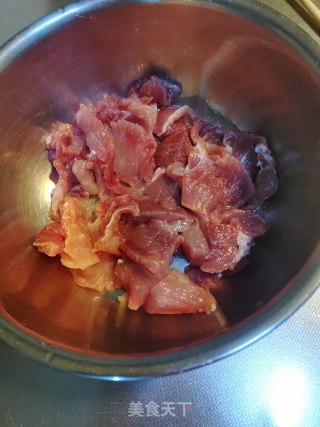 水煮肉片的做法步骤：1