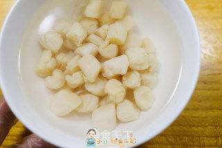 8个月以上辅食蒜蓉干贝酱的做法步骤：1