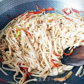 鸡蛋炒面的做法步骤：12
