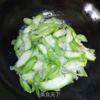 丝瓜炒蛋的做法步骤：7