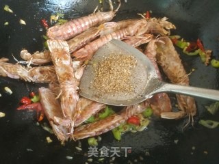 椒盐皮皮虾的做法步骤：8