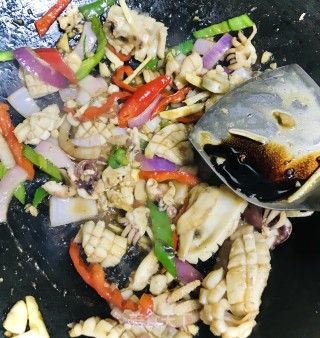时蔬炒墨鱼#肉菜#的做法步骤：10