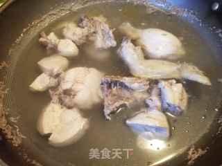 白果竹笙鸡汤的做法步骤：7