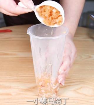 银耳马蹄鲜奶茶的做法步骤：8