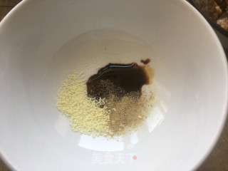 过油鸭蒸黄豆的做法步骤：2