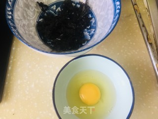 黄瓜紫菜蛋花汤的做法步骤：2
