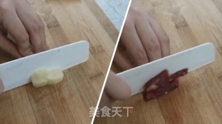 小鹿优鲜-西兰花土豆牛肉泥的做法步骤：2