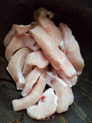 葱姜炒脆肉皖的做法步骤：1