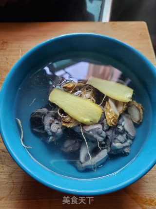 人参炖乌鸡汤的做法步骤：6