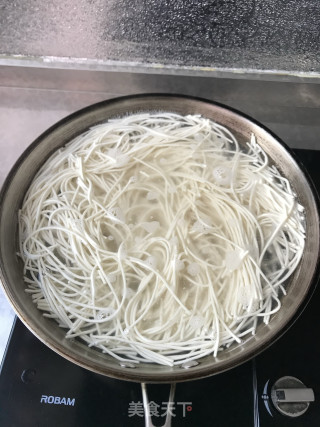 热干面的做法步骤：6