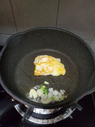 番薯叶鸡蛋汤的做法步骤：4
